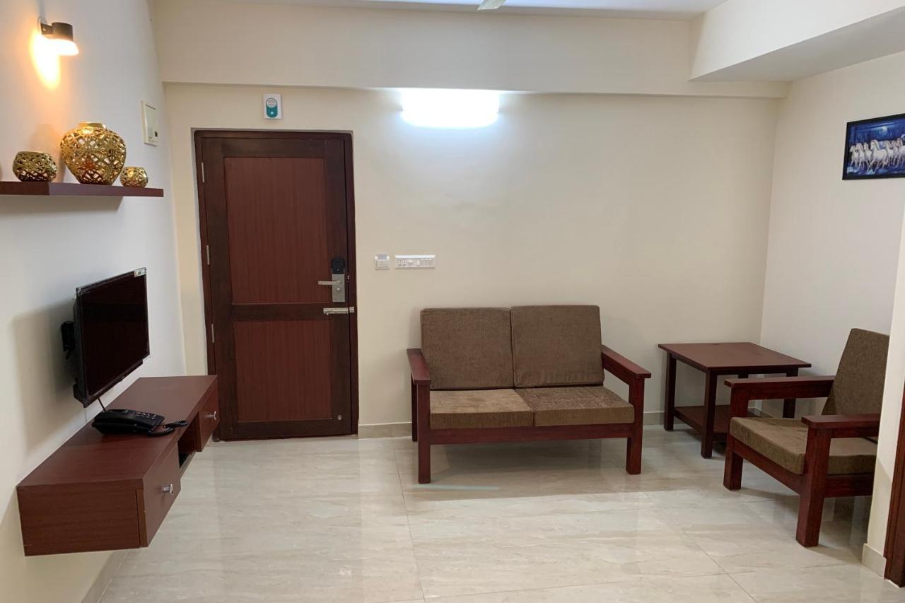 Vennela Hotel Apartments バンガロール エクステリア 写真