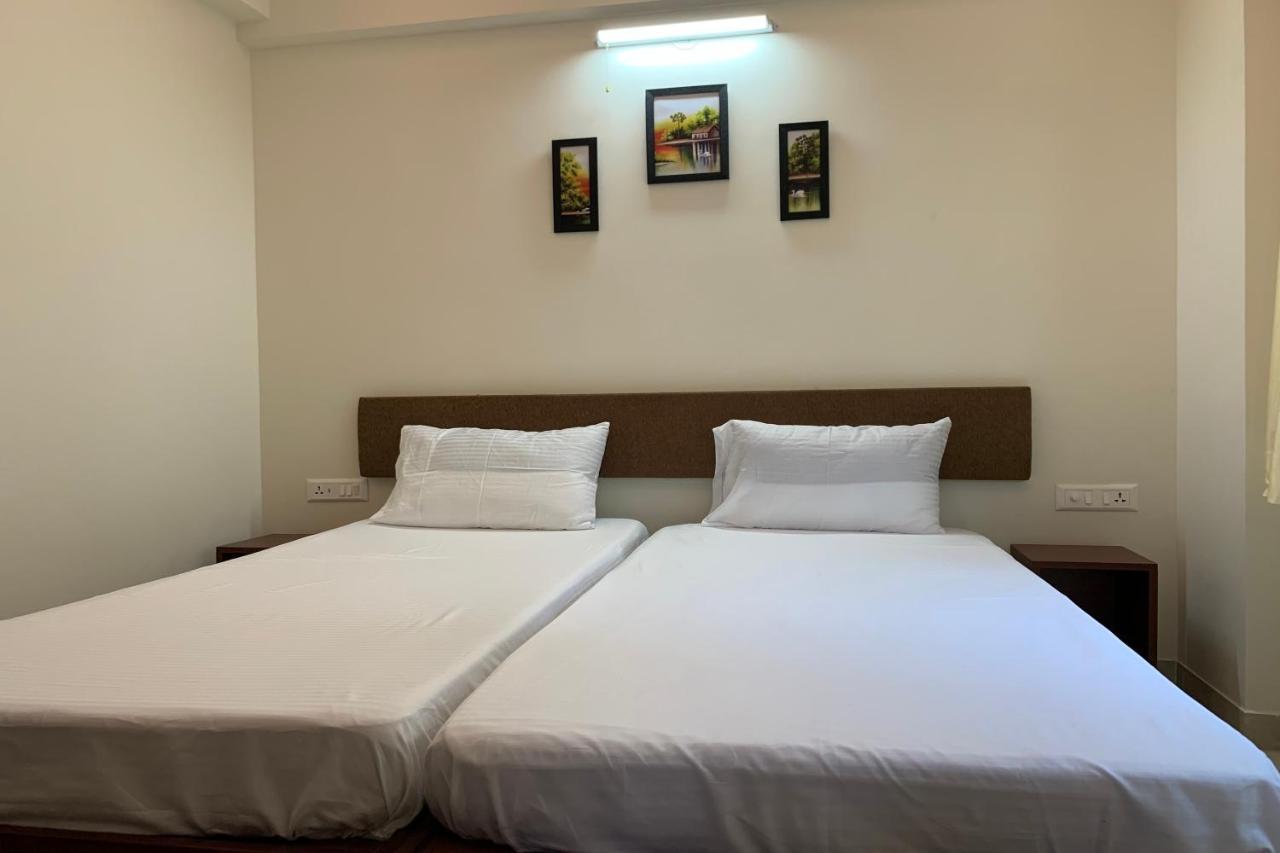 Vennela Hotel Apartments バンガロール エクステリア 写真